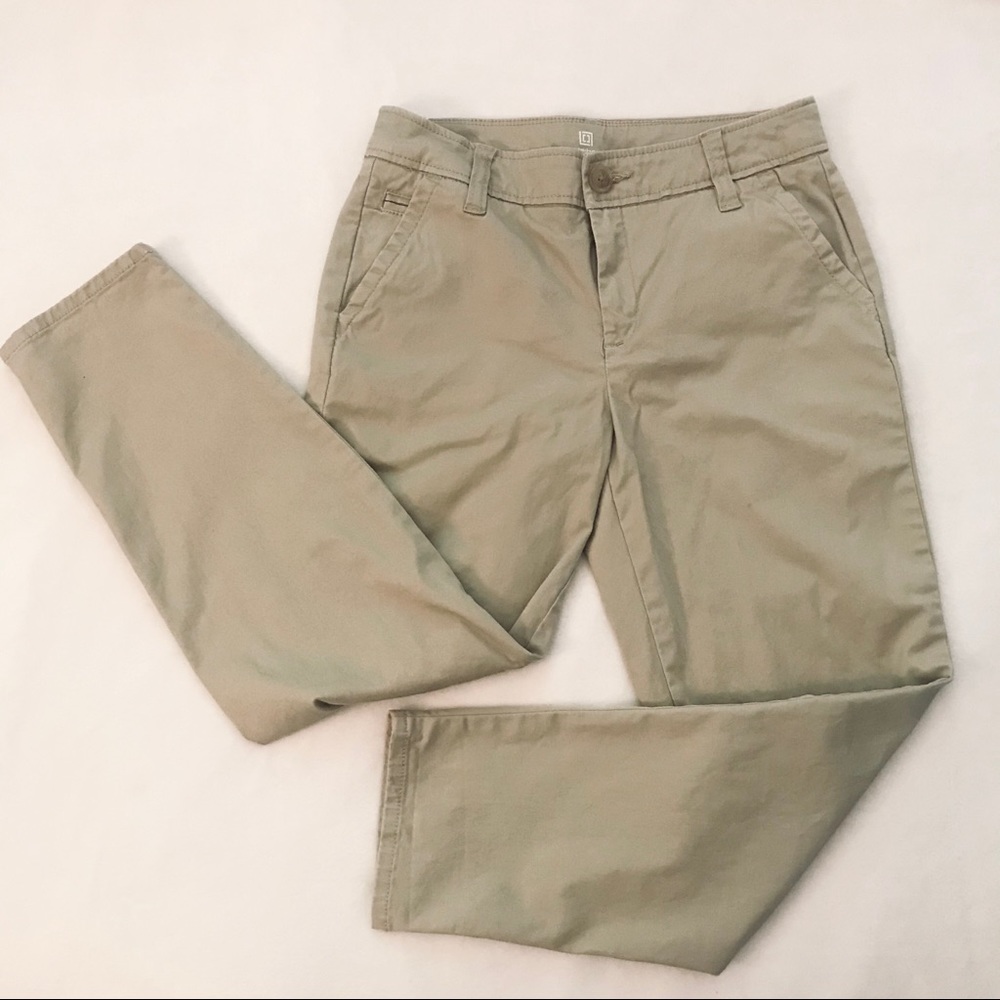 Liz Claiborne Light Khakis Capris Petite